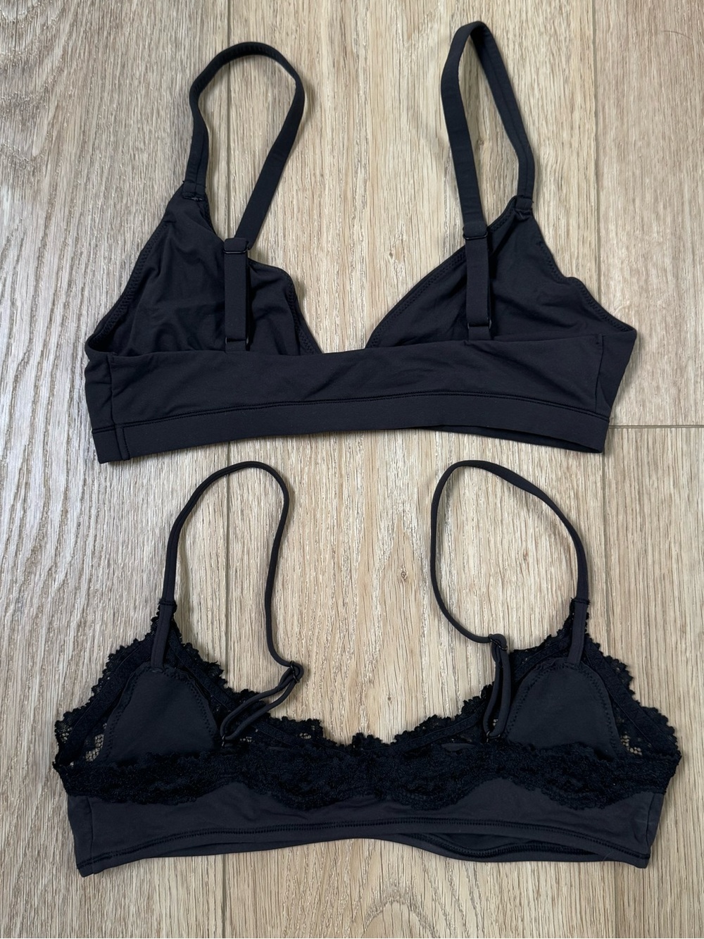 SKIMS Bundle of 2 Fits Everybody Bralettes size Medium - Picture 6 of 9